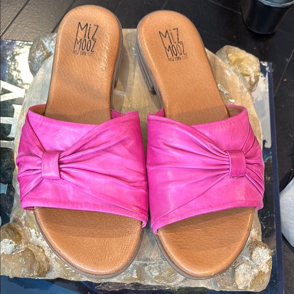 Miz Mooz Sandals 41/10 - Picture 1 of 4